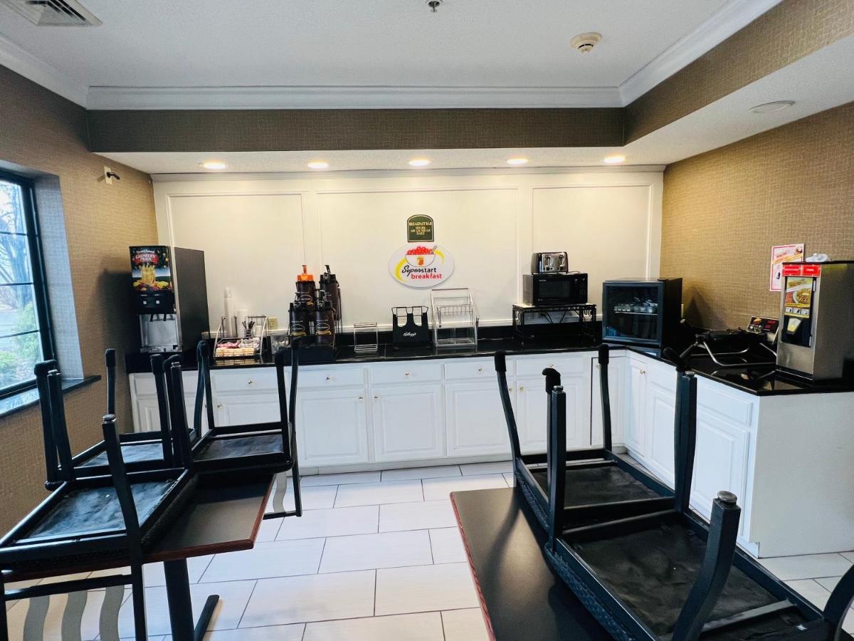 Super 8 By Wyndham 2* South Bend